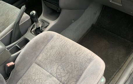 Toyota Avensis III рестайлинг, 1999 год, 250 000 рублей, 10 фотография