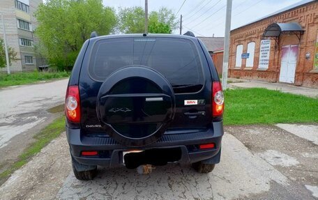 Chevrolet Niva I рестайлинг, 2016 год, 735 000 рублей, 3 фотография