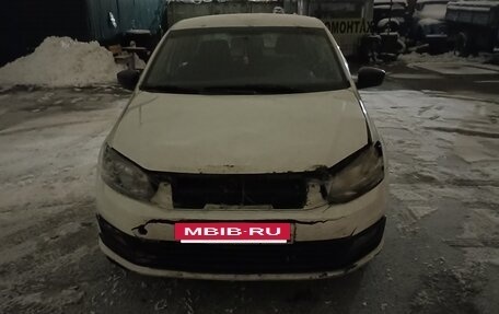 Volkswagen Polo VI (EU Market), 2016 год, 220 000 рублей, 2 фотография