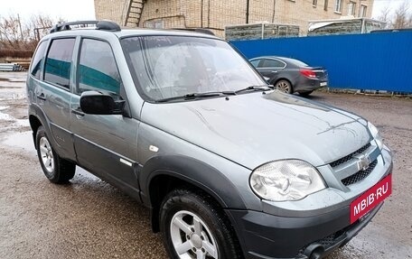Chevrolet Niva I рестайлинг, 2011 год, 450 000 рублей, 4 фотография