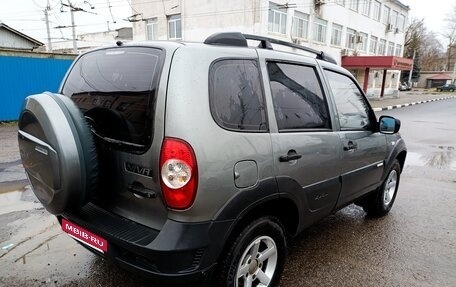Chevrolet Niva I рестайлинг, 2011 год, 450 000 рублей, 3 фотография