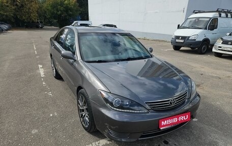 Toyota Camry V40, 2005 год, 830 000 рублей, 1 фотография