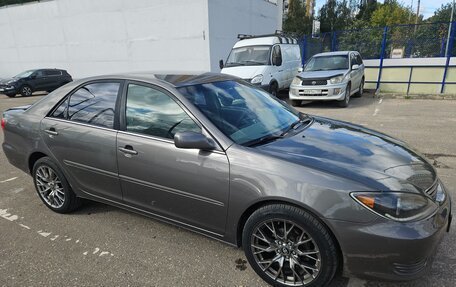 Toyota Camry V40, 2005 год, 830 000 рублей, 3 фотография