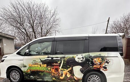 Toyota Voxy III, 2016 год, 1 750 000 рублей, 3 фотография