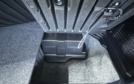 Toyota Voxy III, 2016 год, 1 750 000 рублей, 24 фотография