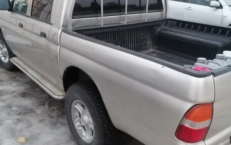 Mitsubishi L200 III рестайлинг, 2005 год, 793 000 рублей, 3 фотография