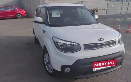 KIA Soul II рестайлинг, 2017 год, 1 700 000 рублей, 19 фотография