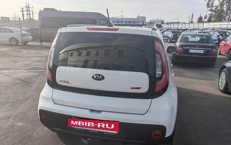 KIA Soul II рестайлинг, 2017 год, 1 700 000 рублей, 17 фотография