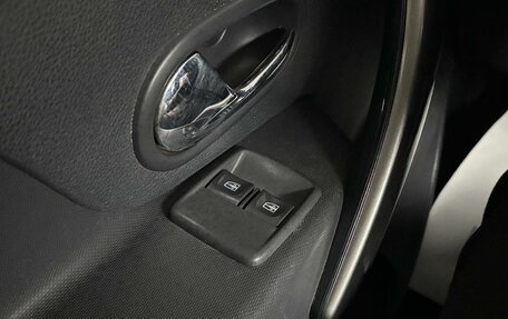 Renault Logan II, 2016 год, 693 000 рублей, 18 фотография