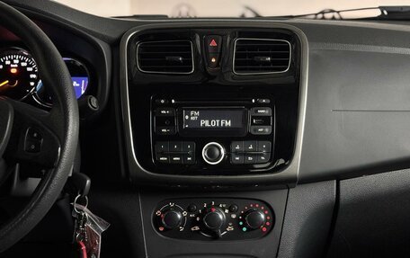 Renault Logan II, 2016 год, 693 000 рублей, 12 фотография