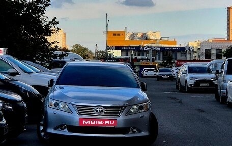 Toyota Camry, 2012 год, 2 000 000 рублей, 2 фотография