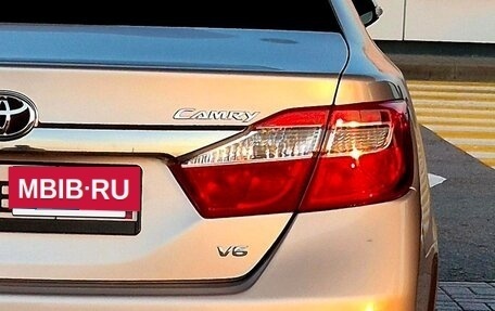 Toyota Camry, 2012 год, 2 000 000 рублей, 4 фотография