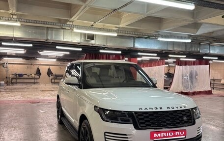 Land Rover Range Rover IV рестайлинг, 2018 год, 5 950 000 рублей, 2 фотография