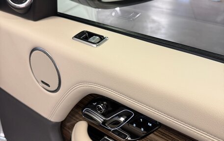 Land Rover Range Rover IV рестайлинг, 2018 год, 5 950 000 рублей, 22 фотография