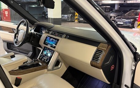 Land Rover Range Rover IV рестайлинг, 2018 год, 5 950 000 рублей, 20 фотография