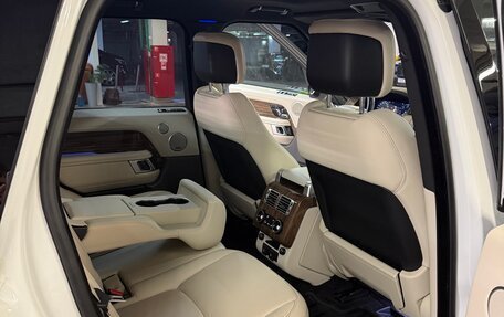 Land Rover Range Rover IV рестайлинг, 2018 год, 5 950 000 рублей, 17 фотография