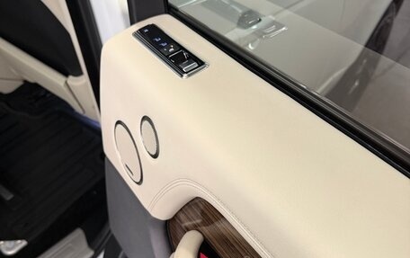 Land Rover Range Rover IV рестайлинг, 2018 год, 5 950 000 рублей, 19 фотография