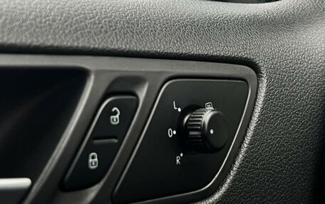 Volkswagen Jetta VI, 2011 год, 1 099 000 рублей, 13 фотография