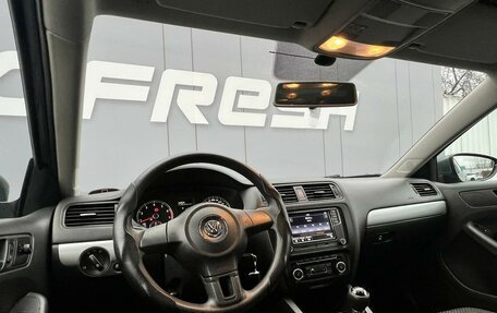 Volkswagen Jetta VI, 2011 год, 1 099 000 рублей, 6 фотография