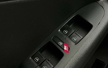 Volkswagen Jetta VI, 2011 год, 1 099 000 рублей, 12 фотография