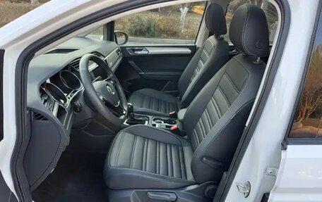 Volkswagen Touran III, 2021 год, 1 680 069 рублей, 10 фотография