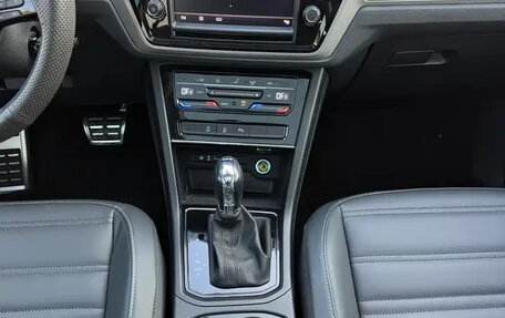 Volkswagen Touran III, 2021 год, 1 680 069 рублей, 14 фотография