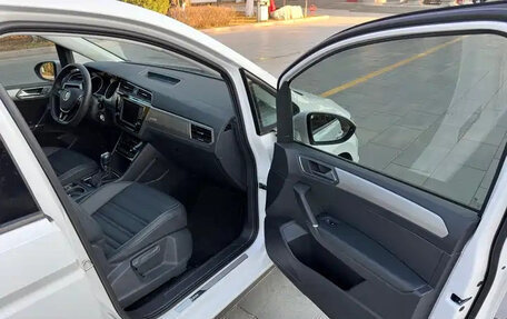 Volkswagen Touran III, 2021 год, 1 680 069 рублей, 15 фотография