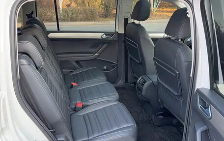 Volkswagen Touran III, 2021 год, 1 680 069 рублей, 18 фотография