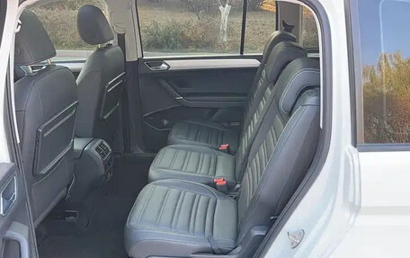 Volkswagen Touran III, 2021 год, 1 680 069 рублей, 16 фотография