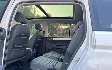 Volkswagen Touran III, 2021 год, 1 680 069 рублей, 17 фотография