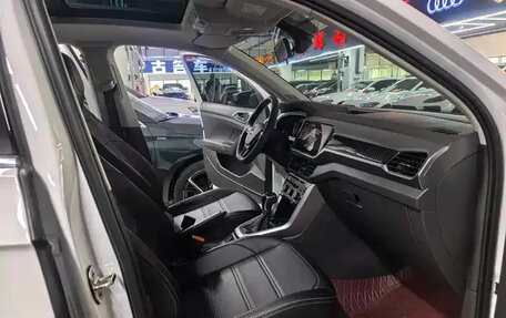 Volkswagen T-Cross I, 2022 год, 1 950 143 рублей, 8 фотография