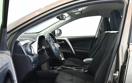 Toyota RAV4, 2016 год, 2 400 000 рублей, 10 фотография