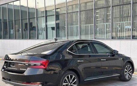 Skoda Superb III рестайлинг, 2025 год, 2 350 300 рублей, 4 фотография