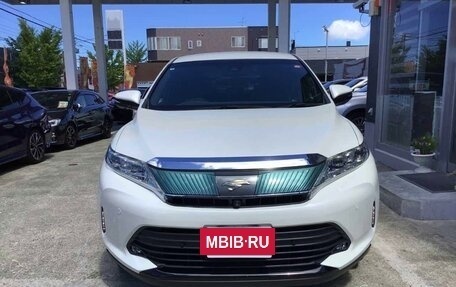 Toyota Harrier, 2020 год, 2 320 000 рублей, 2 фотография