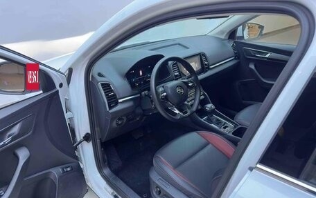 Skoda Karoq I, 2022 год, 1 680 300 рублей, 8 фотография