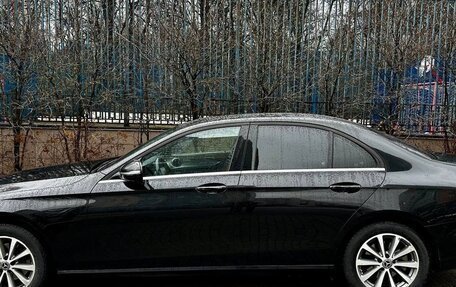 Mercedes-Benz E-Класс, 2020 год, 2 600 000 рублей, 4 фотография