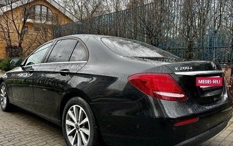 Mercedes-Benz E-Класс, 2020 год, 2 600 000 рублей, 5 фотография