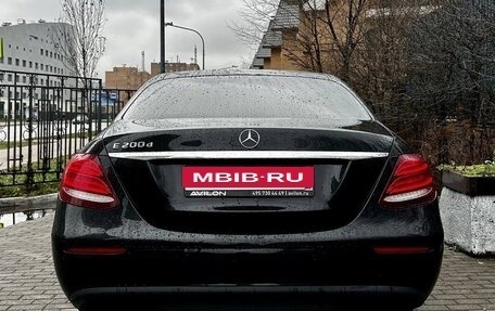 Mercedes-Benz E-Класс, 2020 год, 2 600 000 рублей, 7 фотография