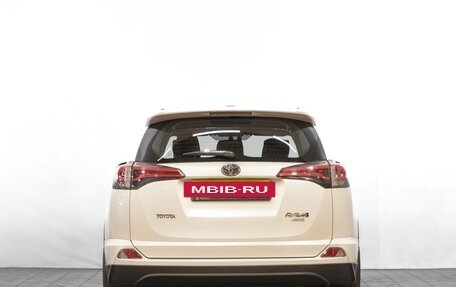 Toyota RAV4, 2018 год, 2 649 000 рублей, 6 фотография