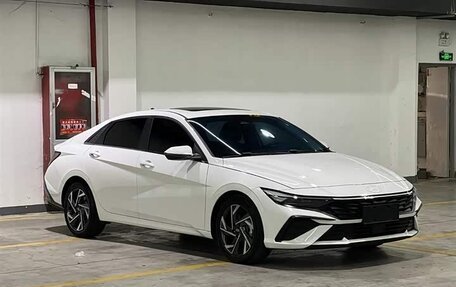 Hyundai Elantra, 2024 год, 1 750 000 рублей, 3 фотография