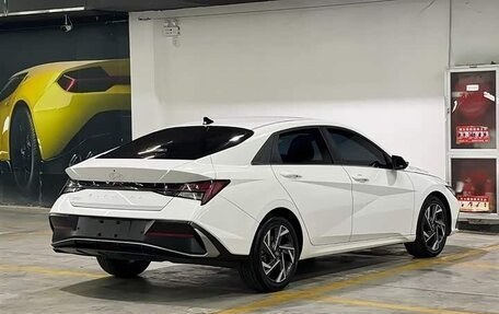 Hyundai Elantra, 2024 год, 1 750 000 рублей, 5 фотография