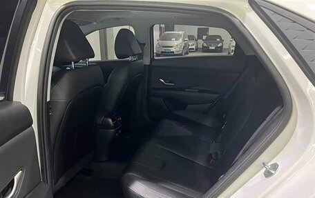 Hyundai Elantra, 2024 год, 1 750 000 рублей, 12 фотография