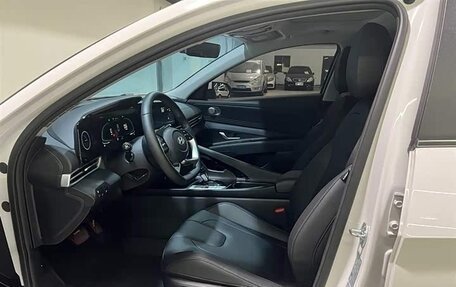 Hyundai Elantra, 2024 год, 1 750 000 рублей, 8 фотография