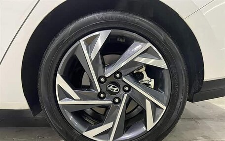 Hyundai Elantra, 2024 год, 1 750 000 рублей, 20 фотография