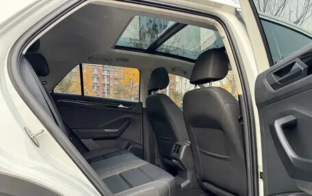 Volkswagen T-Roc I, 2021 год, 1 850 143 рублей, 18 фотография