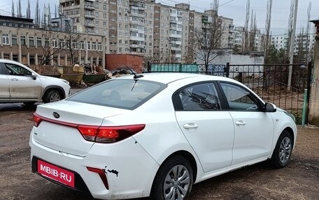 KIA Rio IV, 2020 год, 650 000 рублей, 2 фотография