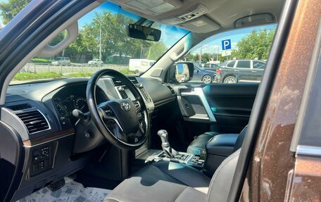 Toyota Land Cruiser Prado 150 рестайлинг 2, 2020 год, 5 100 000 рублей, 9 фотография