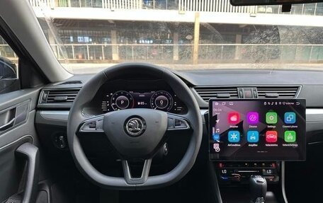 Skoda Superb III рестайлинг, 2025 год, 3 000 000 рублей, 5 фотография