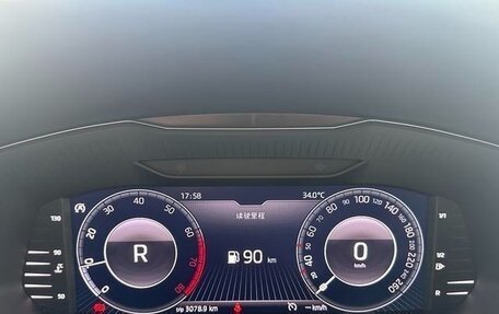 Skoda Superb III рестайлинг, 2025 год, 3 000 000 рублей, 9 фотография