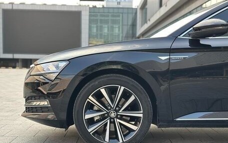 Skoda Superb III рестайлинг, 2025 год, 3 000 000 рублей, 18 фотография